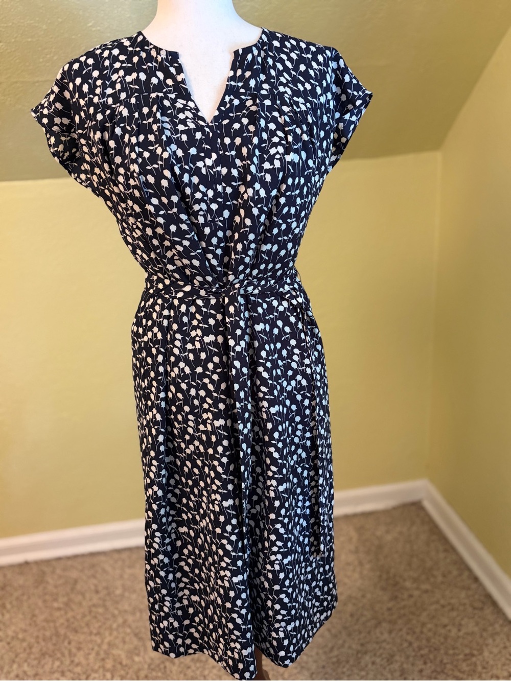 Talbots Navy Dress with Cream Floral Print Retro 1940’s Style
